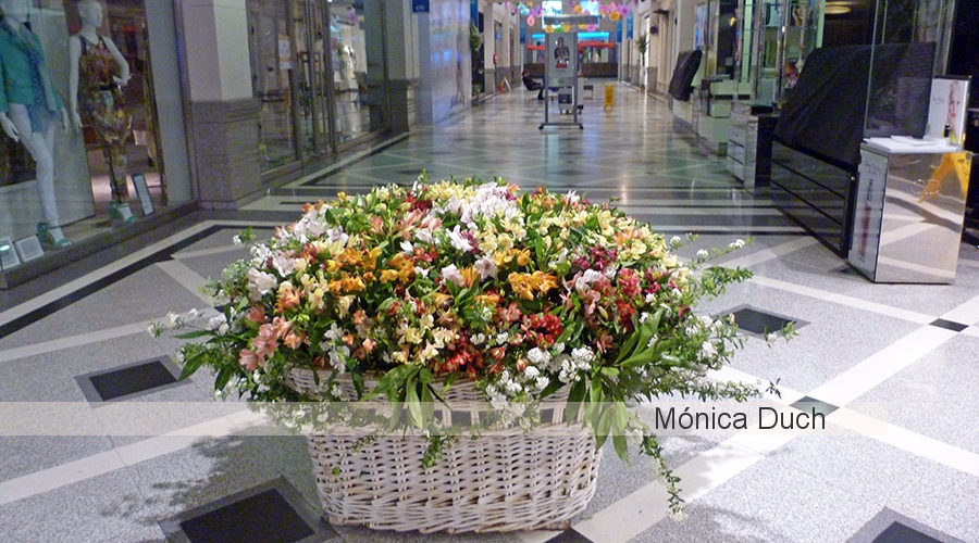 SHOPPING PASEO ALCORTA - AMBIENTACIÓN PRIMAVERA Miles de Flores para Primavera